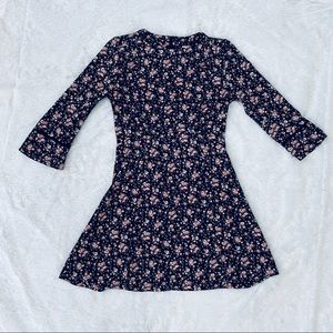 🎉🎉 2/$30 🎉🎉 H&M mini floral dress.